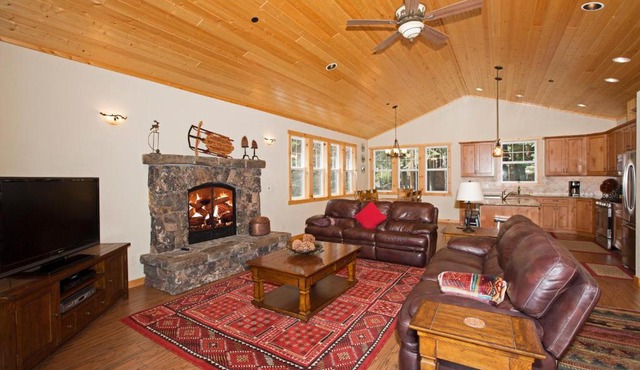 Sans Souci Terrace on the West Shore- 4 BR Cabin, Avail as a Ski Lease, Near Skiing!