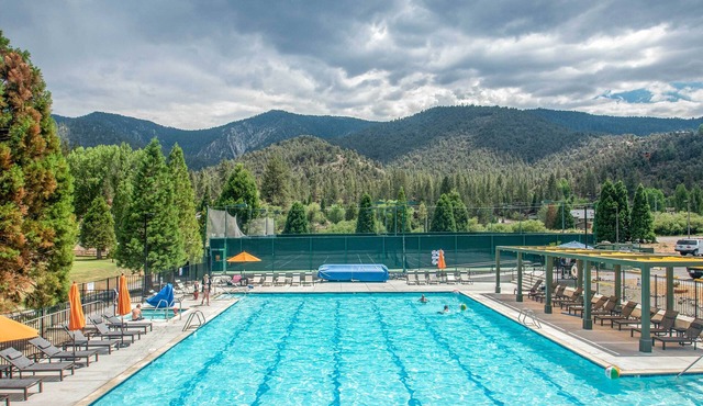 Scenic Cabin: Pine Mountain Club Community!