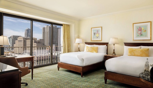 Scenic Downtown Haven, 2 Double Beds at Westgate, 6 Miles from San Diego Bay
