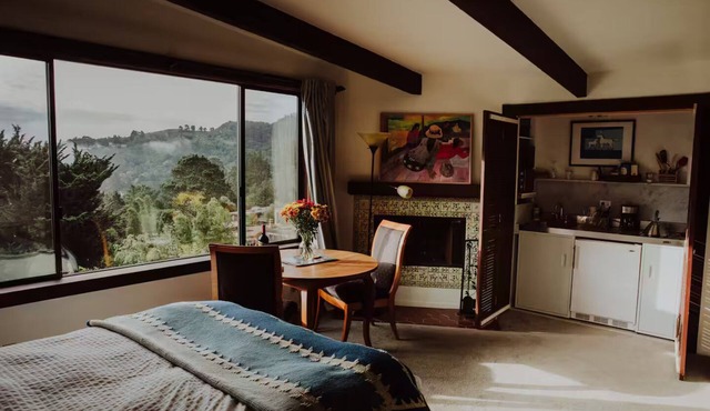 Serene Studio Retreat in Charming Mill Valley perfect for relaxing stays