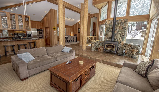 Snow Crest by Hauserman Rentals