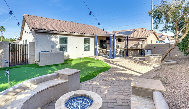 Snowbird Retreat w/Putting Green in Phoenix Area!