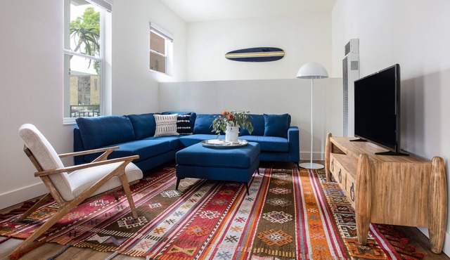 Sonder The State | Two-Bedroom Apartment w/ Balcony