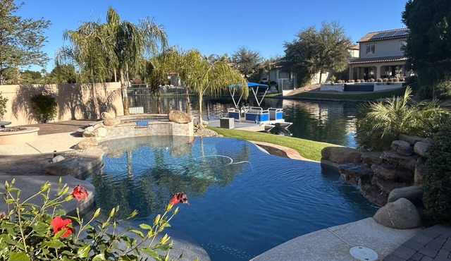 Spacious 5-bedroom Waterfront Home w/Dock and Pool Chandler AZ