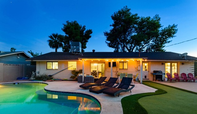 Spacious Scottsdale Escape - 5 mins to Old Town