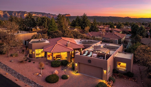 Starlite Ranch - Rooftop deck & attached casita