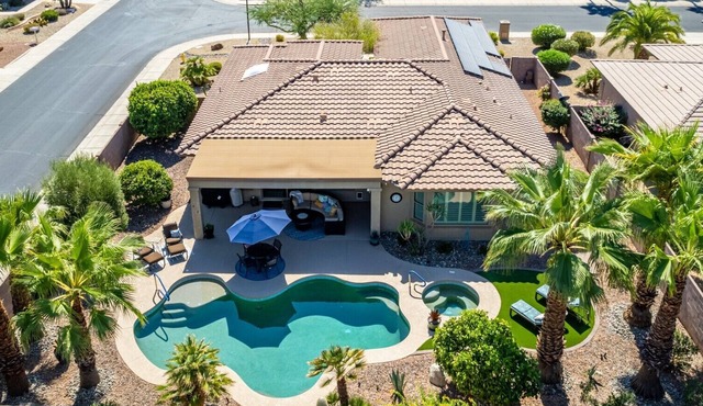 "Stay n Play" Oasis - Surprise/Heated Pool/Spa/Golf Cart/45+ Resort Community