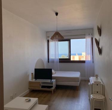 Studio moderne avec vue mer - Pietranera - Proche Bastia