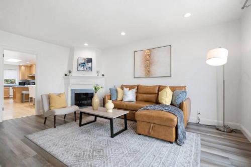 Stunning 2BR w/1BA Home near BART