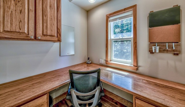 Stunning 3300 sq ft home with game room, pool table, hot tub and more