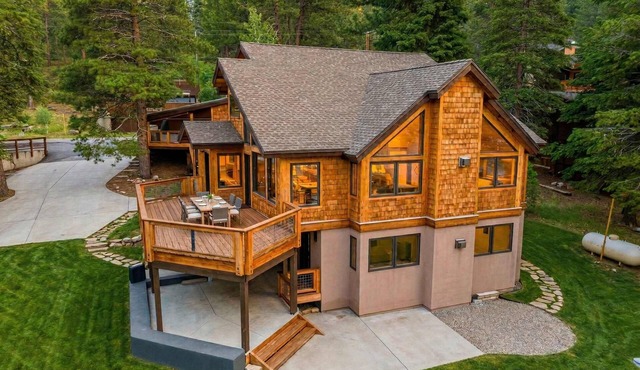 Stunning Mountain Gem with Hot Tub Near Palisades