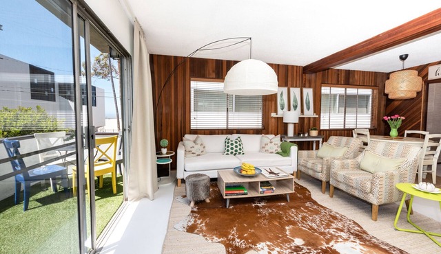 Stylish 1-bedroom, Just Steps to Beach in Marina del Rey Peninsula