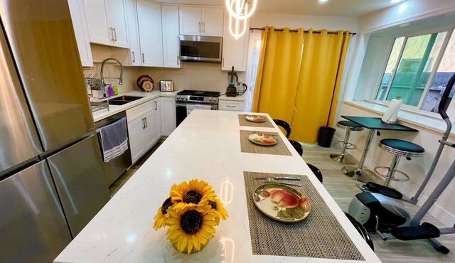 Stylish 3BR/2BA Home Near Stanford & Big Tech—Newly Remodeled & Modern!