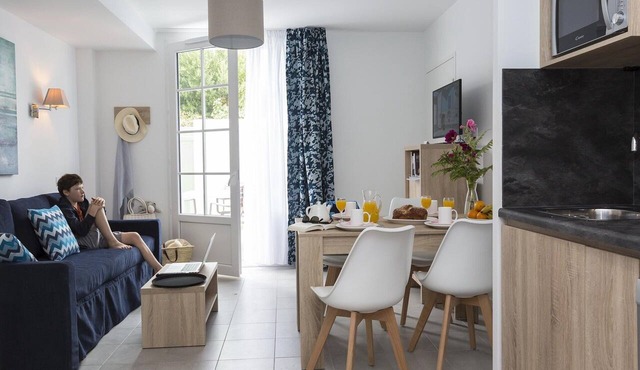 Stylish Beachside Apartment in RIVEDOUX PLAGE