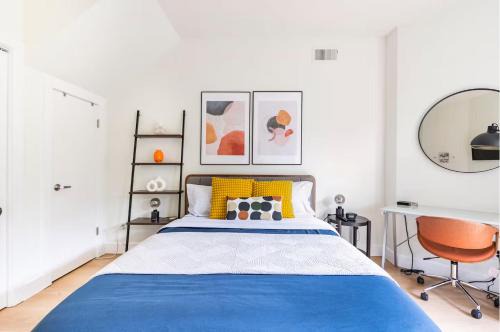 Sunny Central SF Suite with private bathroom and yard