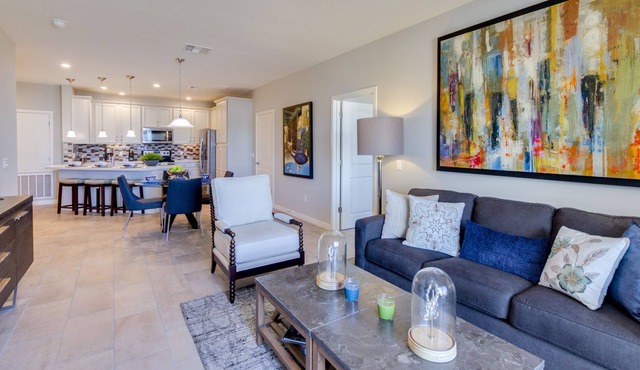 Sunset & Mountain View Resort Condo! 30 Night Min