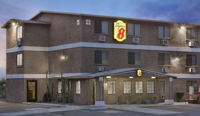 Super 8 by Wyndham Lake Havasu City
