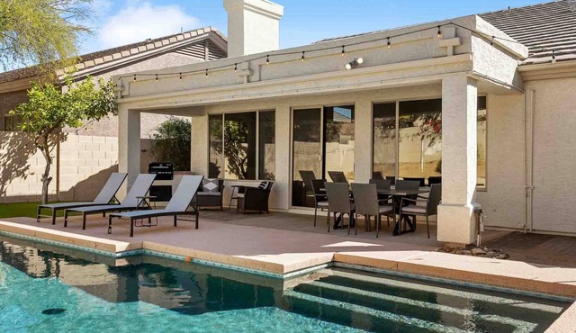 SWSS Upscale Kierland 4BR Retreat | Heated Pool, Outdoor Living, Gourmet Kitchen & Fire Pit