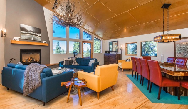 Tahoe Donner Luxury, Sleeps 14, Hot tub, 3100 sqft