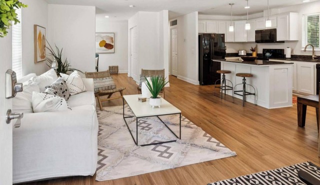 The Arbordale: 9-Acre, Redwoods, Secluded