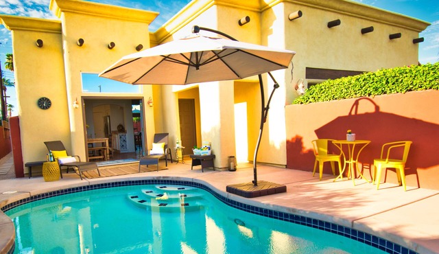 The Bottlebrush: Your Private Hideaway with Pool/Jacuzzi. 5-Star Hospitality!