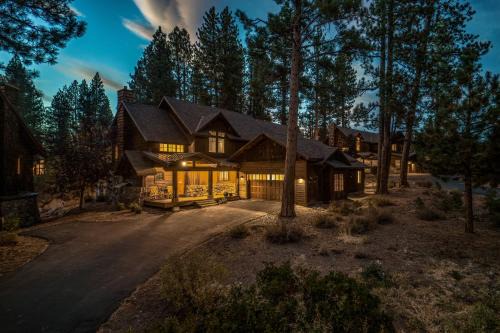 The Cottages, Summer Escape - Golf, Pool & Family Fun - 3-Bedroom