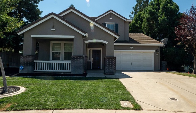 The Perfect Retreat for Comfort and Style at this 5 Bedroom House!