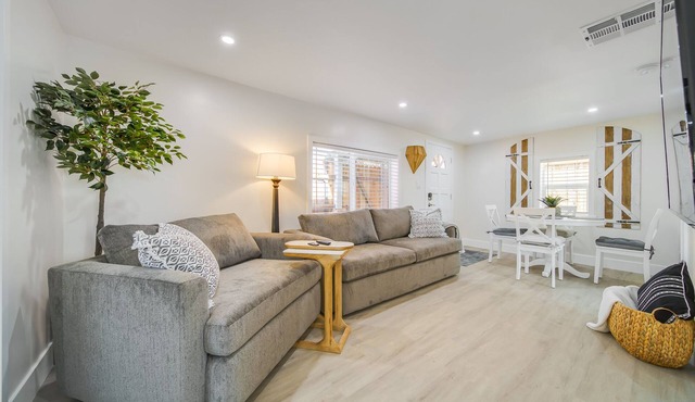 The Sunshine Farmhouse in Old Roseville!