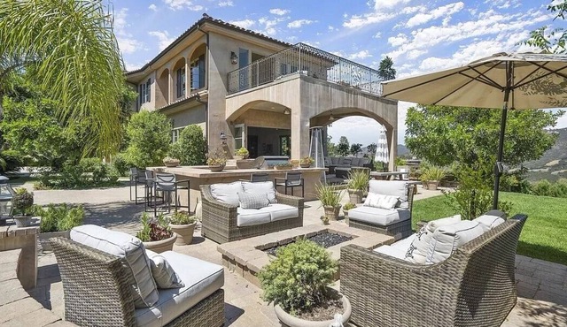 Topanga Mansion Retreat