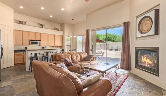 Troon/Gated/Pool/Firepit/Sleep 6