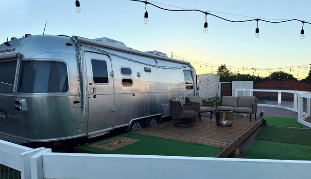 Unique Glamping Airstream in Grapefruit Orchard