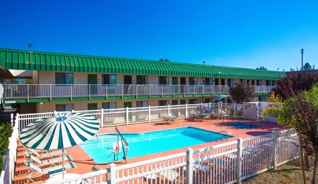 University Inn Fresno