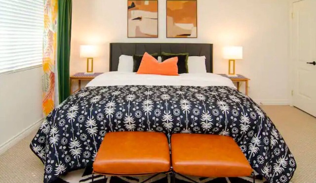 Up to 20% off weekly stay 3BR 2.5 miles to airport