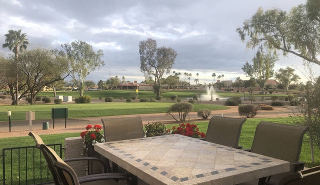 Updated 2BR end unit townhome, 10th tee box with water view and wrap around deck