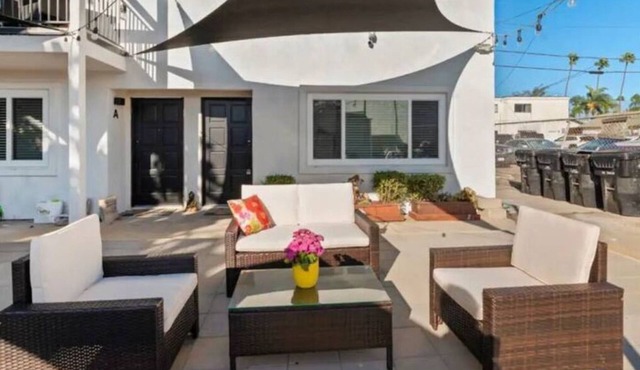 Updated and Cozy Apartment in heart of OB!