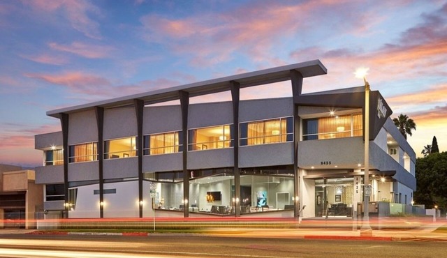 Upscale Urban Stay | Onsite Parking | 0.9 mi to The Grove