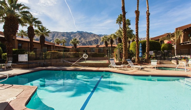 Uptown Resort Style Living Cool Summer Discount End of June through August 31!
