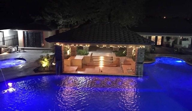 Urban-Oasis with Resort Style Pool