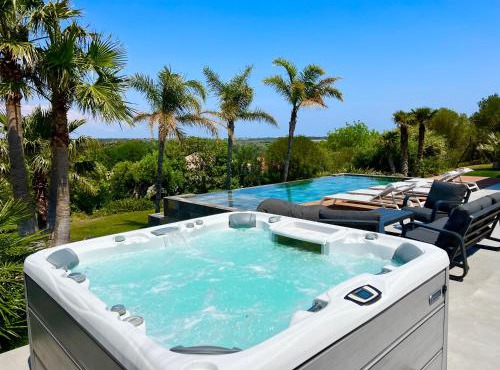Villa d’exception avec piscine à débordement - vue panoramique