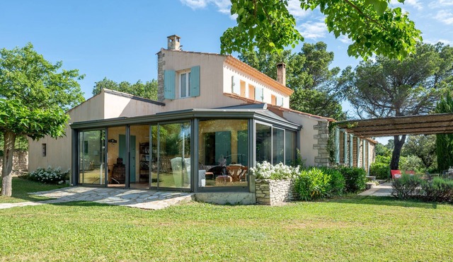 Villa Marius – Villa with Air Conditioning, Heated Private Pool & Panoramic Luberon Views