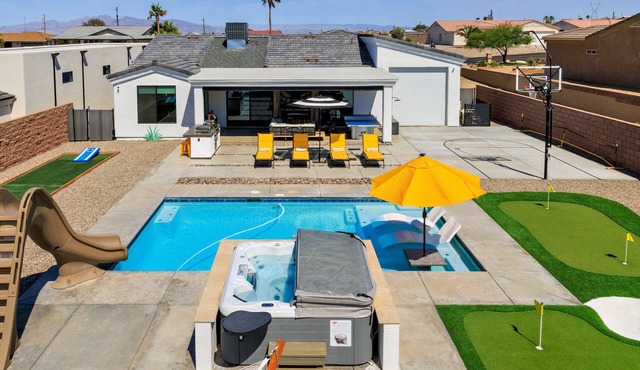 Villa Solara – Ultimate Backyard & Gameroom