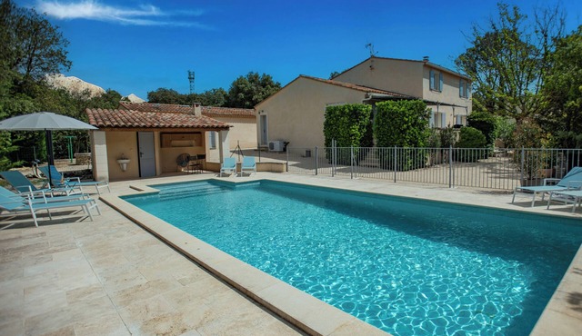 Villa with air conditioning and private pool