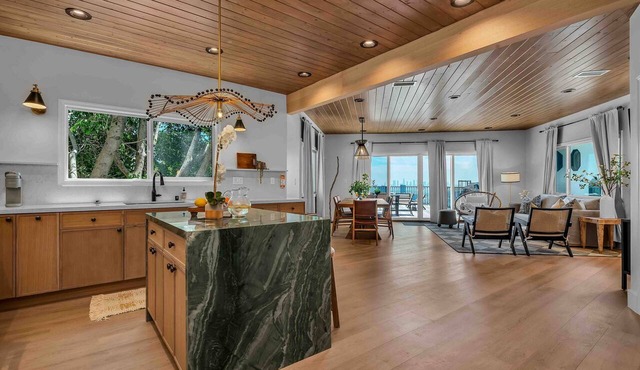 Voted Guest Favorite! Get Wow'd! Stellar Views Hollywood Hills