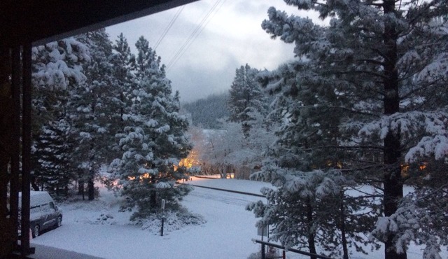 Walk to Village! Clean 2BDRM Palisades Tahoe Condo: Hikes, Dining, Wifi