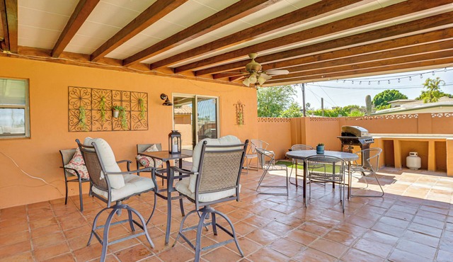 Walkable Uptown Gem! 3 Mi to Phoenix Mtns Preserve