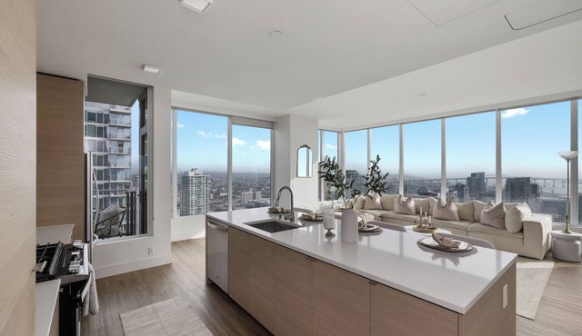Water View 2BR Penthouse Walk to Everything Downtown