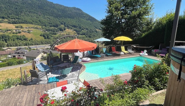 Wellness villa with pool & Nordic bath 🔥 Mountain view 15 people