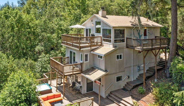 Wine Country Find! Spa, Views, Sun and Privacy, Near Wineries!