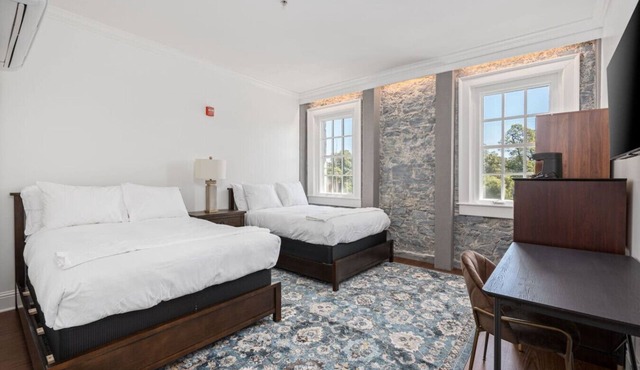 Wine-Country Wonderland Holiday 1 BR Retreat