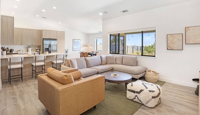 Yucca Mesa House - Modern Desert Chic